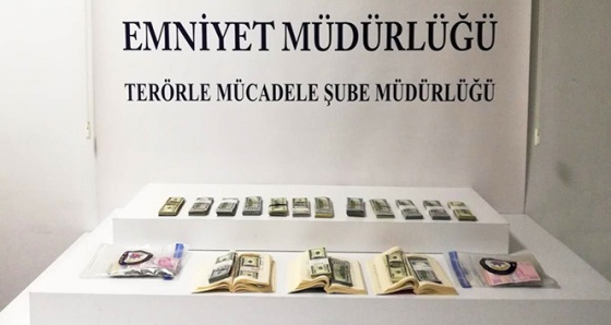 FETÖ'nün sözde 'Fatih imamı' ve 5 şüpheli yüklü miktarda dolarla yakalandı