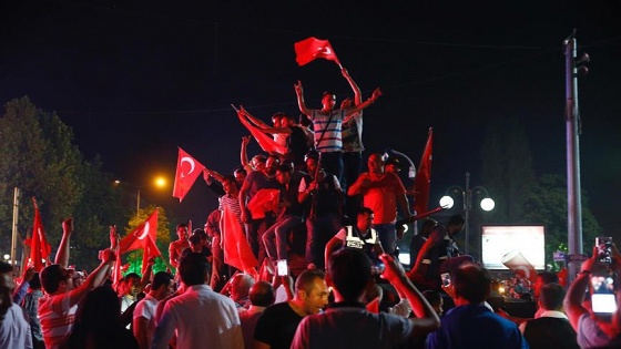 FETÖ sanığından 'Bayrak taşıyan kadına ateş edildiğini gördüm' beyanı