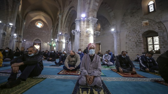 Filistin&#039;de teravih namazı camilerde kılınabilecek