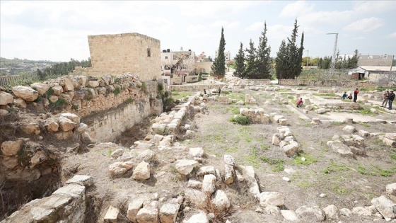 Filistin'deki Roma dönemine ait El-Murak Sarayı Yahudi yerleşimcilerin ihlallerine maruz kalıyor