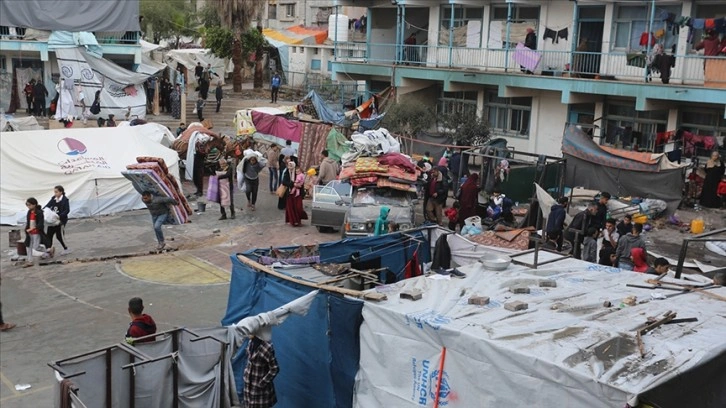 Filistin, UNRWA'ya fon sağlamayı geçici olarak durduran ülkeleri bundan vazgeçmeye çağırdı