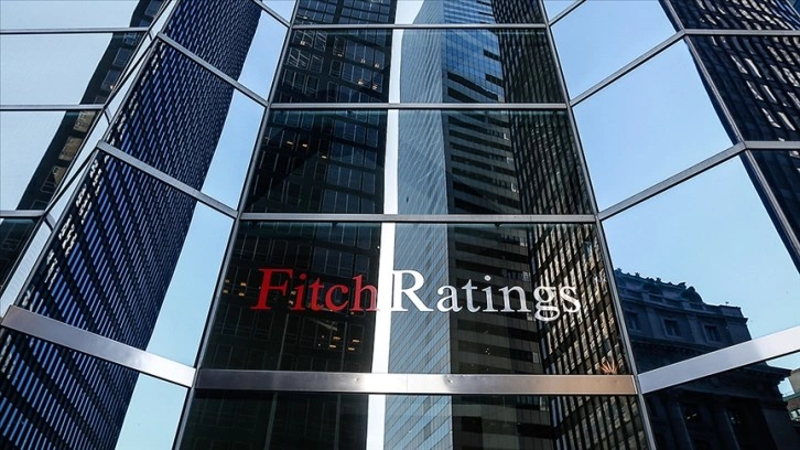 Fitch 2022 büyüme tahminini küresel ekonomi için düşürdü, Türkiye için yükseltti