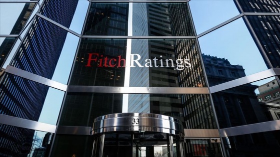 Fitch ABD'nin kredi notunu teyid etti 'kredi gücünün aşındığı' konusunda uyardı