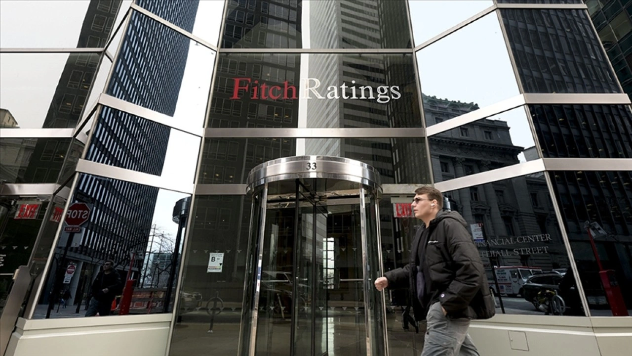 Fitch: ABD'nin tarife hamleleri agresif ticaret politikası risklerini gösteriyor