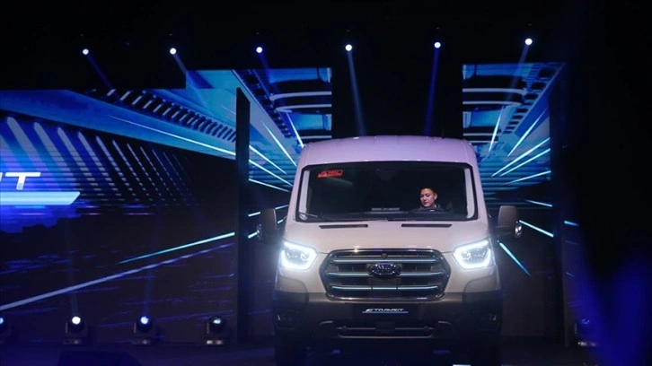 Ford Otosan, Ford E-Transit'i Kocaeli fabrikalarında düzenlenen törenle hattan indirdi