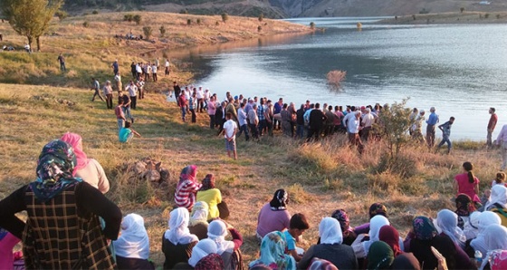 Fotoğraf çekerken baraj gölüne düşen genç kayboldu