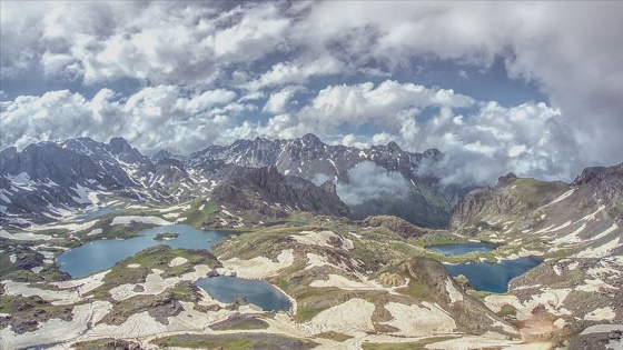 Fotoğraf tutkunları Yedigöller'den vazgeçmiyor