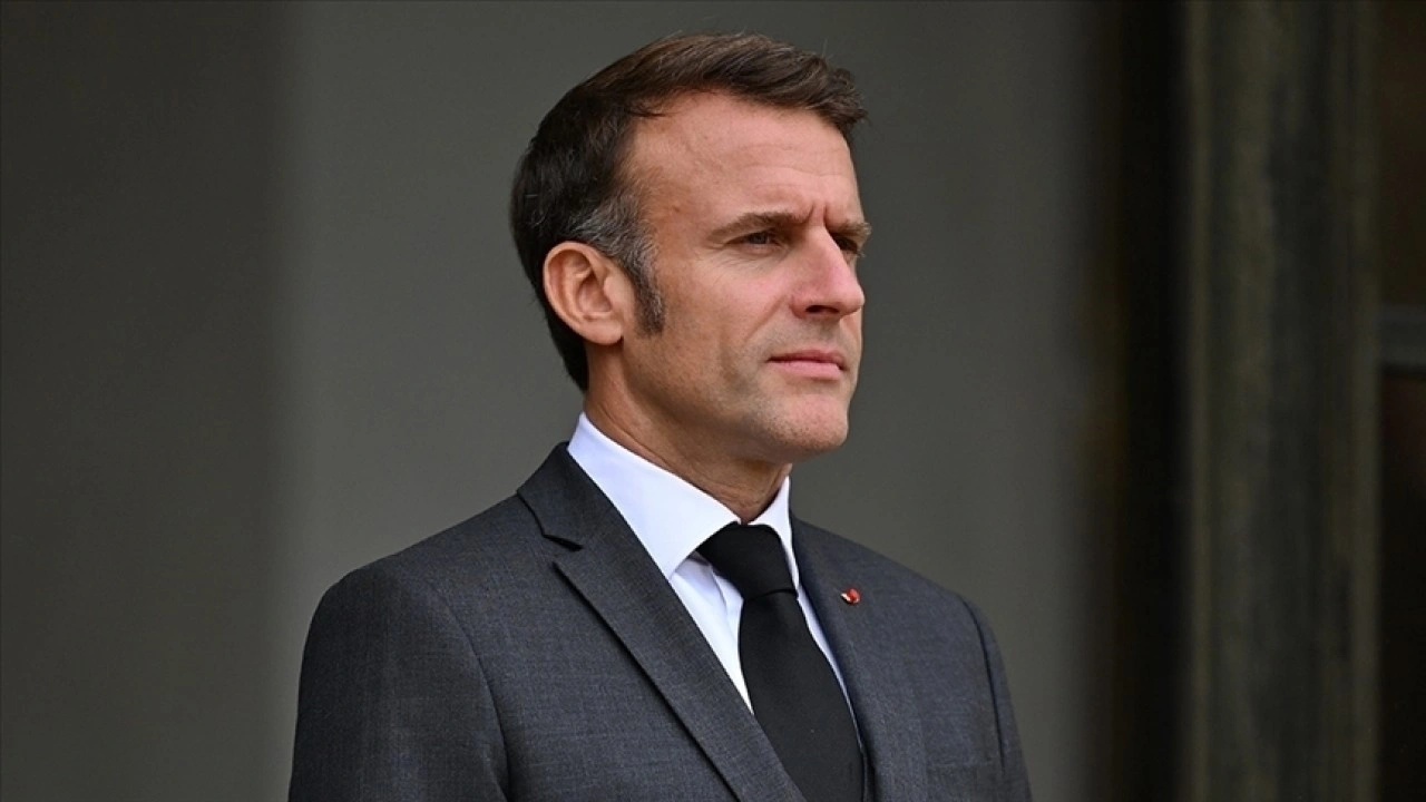 Fransa Cumhurbaşkanı Macron, 'bazı önemli konuları' 2025'te referanduma götürecek