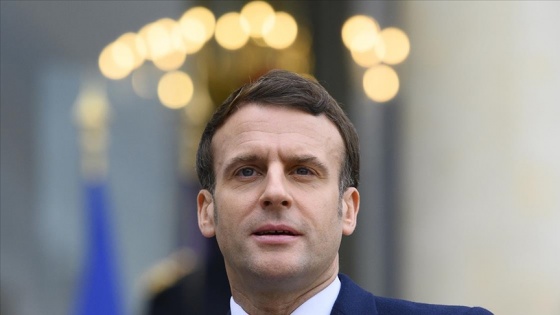 Fransa Cumhurbaşkanı Macron'dan, Paris Camisi'ne ziyaret