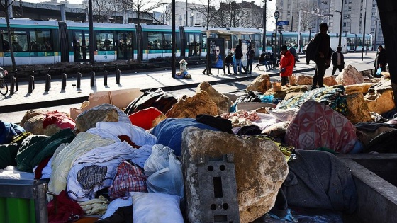 Fransa'da sığınmacılara kötü muamele