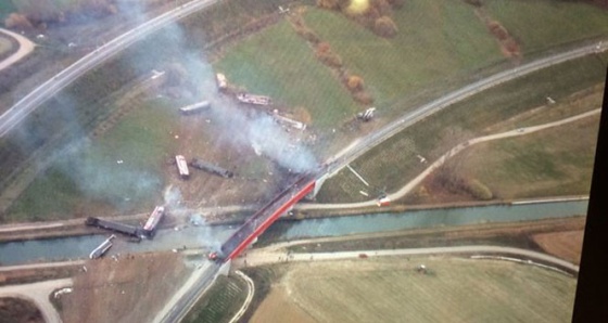 Fransa’da tren raydan çıktı: 10 ölü