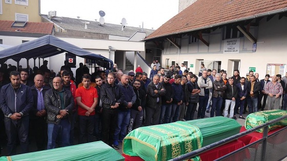 Fransa'daki yangında ölen Türk vatandaşları için tören