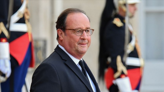 Fransa'nın eski Cumhurbaşkanı Hollande'den 'Müslümanlarla teröristleri bir tutmayalım