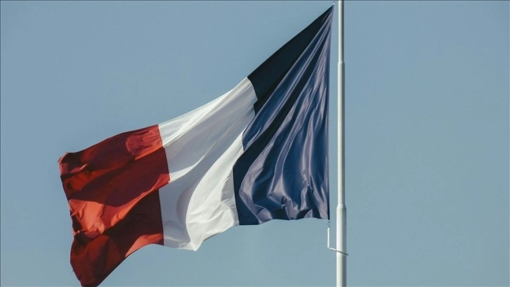 Fransa'da genel seçim sonrası ilk kez toplanacak Ulusal Meclis yeni başkanını seçecek