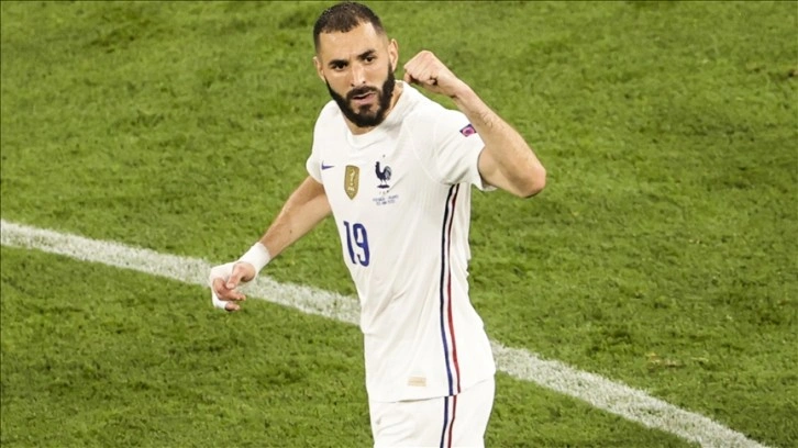 Fransız futbolcu Benzema, milli takım kariyerini noktaladı