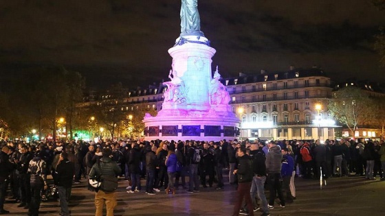 Fransız polisinden Paris'te izinsiz gösteri