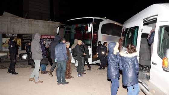 Freni boşalan otobüsü kilometreler sonra durdurdu