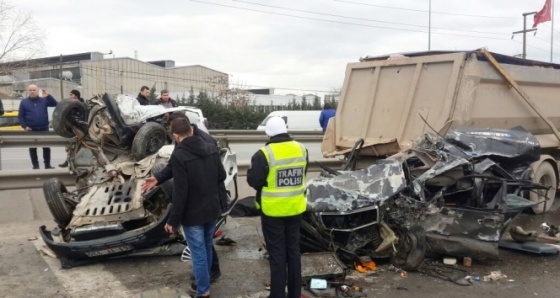 Freni patlayan kamyon 12 aracı biçti: 1 ölü, 10’dan fazla yaralı