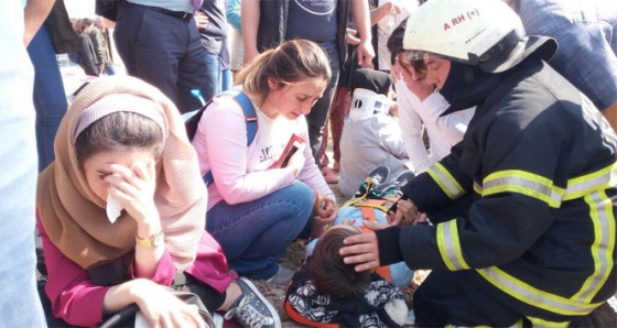 Freni patlayan yolcu midibüsü şarampole uçtu: 22 yaralı