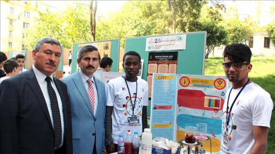 FSM Anadolu İmam Hatip Lisesi'nde TÜBİTAK 4006 Bilim Fuarı açıldı