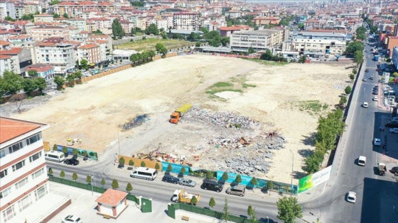 Futbol yıldızlarının top koşturduğu tarihi stadyum millet bahçesi oluyor