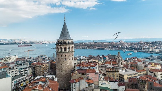 Galata Kulesi İstanbul'u renklendirecek