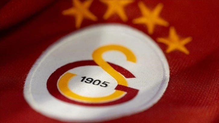 Galatasaray, altyapıdan Özgür Baran Aksaka ile profesyonel sözleşme imzaladı