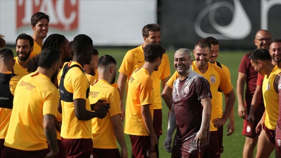 Galatasaray'da Brezilya usulü doğum günü kutlaması