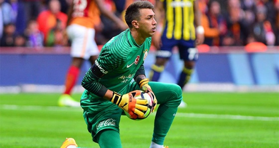 Galatasaray’da Fenerbahçe ile en çok Selçuk ve Muslera karşılaştı