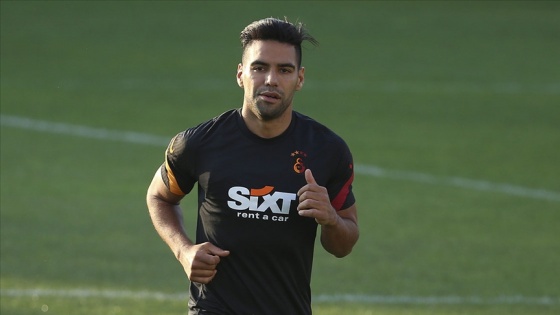 Galatasaray'da Radamel Falcao'nun yüzünde kırık tespit edildi