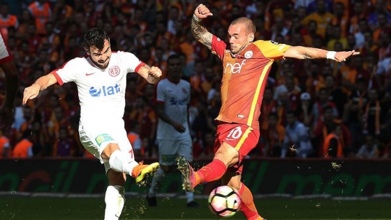 Galatasaray'dan Sneijder açıklaması