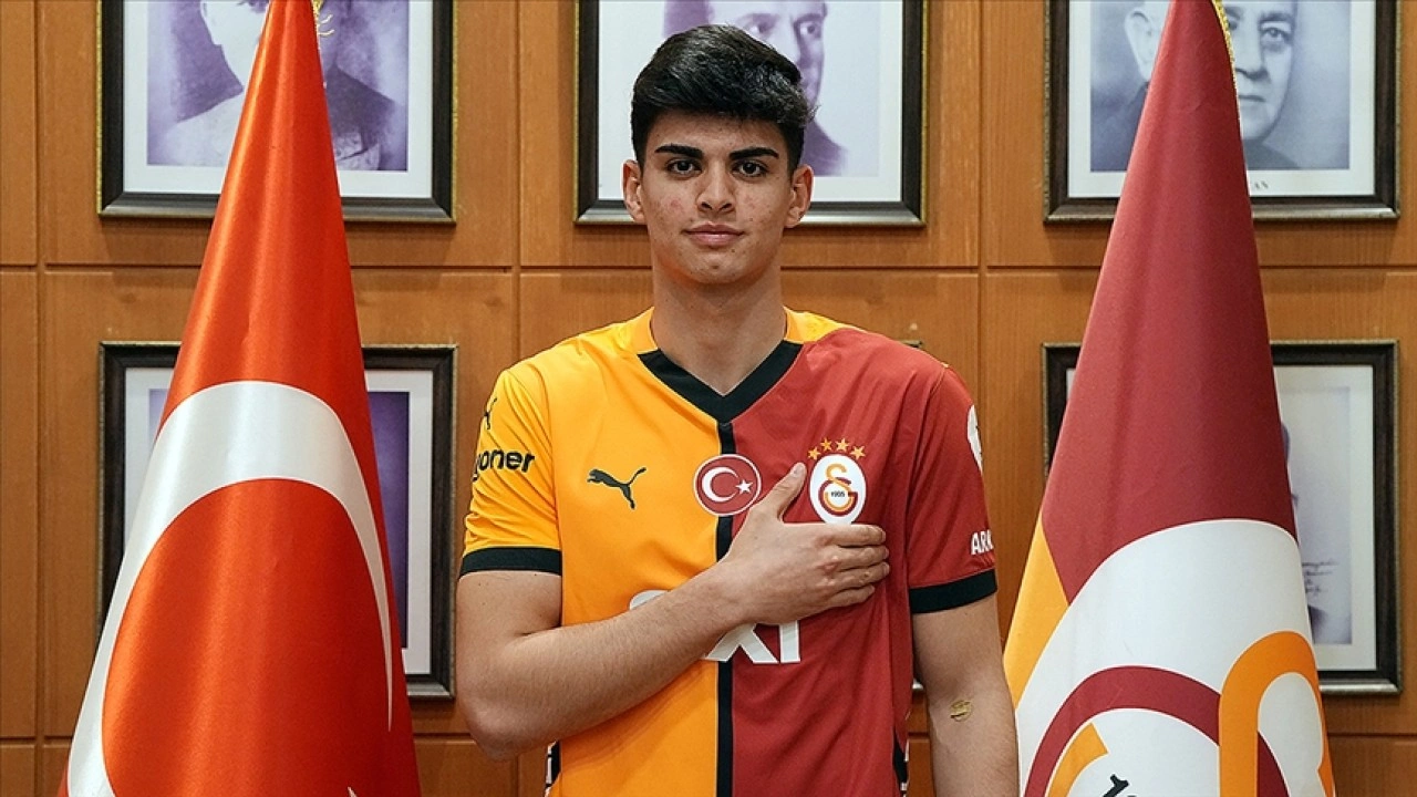 Galatasaray, genç futbolcu Arda Ünyay'ı kadrosuna kattı