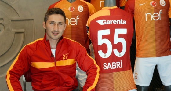 Galatasaray ile Sabri Sarıoğlu’nun yolları ayrılıyor