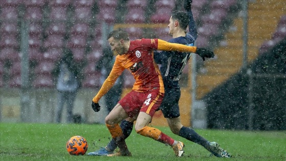 Galatasaray, Kasımpaşa karşısında zorlansa da liderliği bırakmadı