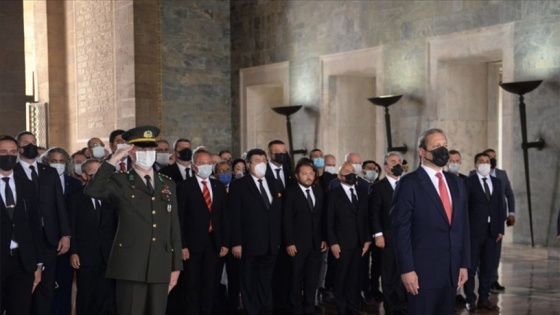 Galatasaray Kulübü Başkanı Burak Elmas, Anıtkabir'i ziyaret etti