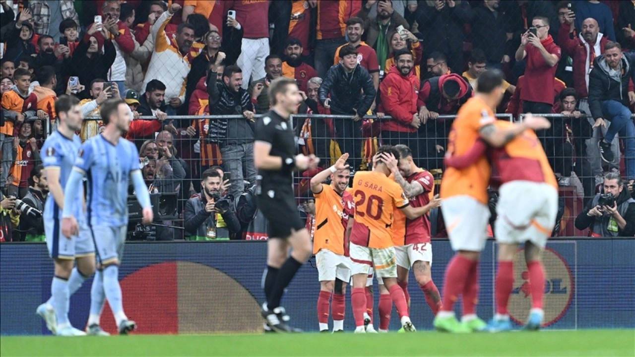 Galatasaray, Osimhen'in yıldızlaştığı maçta Tottenham'ı yendi