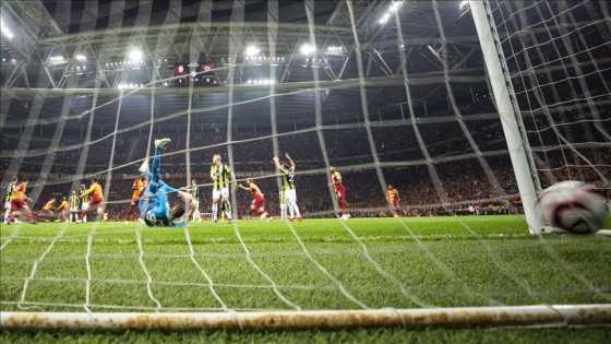 Galatasaray sezonun ilk derbisini kazanma peşinde