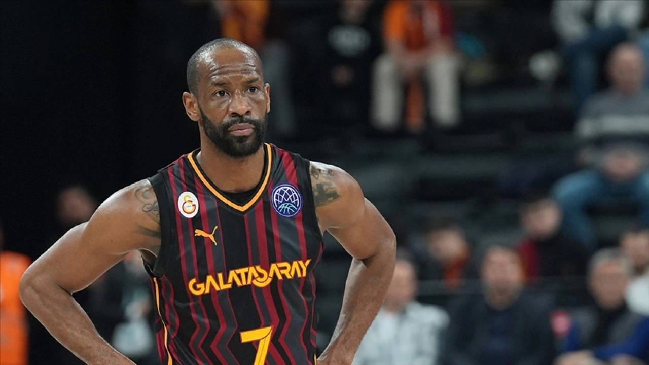 Galatasaraylı basketbolcu Will Cummings, futboldaki ortamı salonda da istiyor