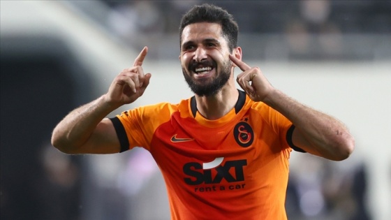 Galatasaraylı futbolcu Emre Akbaba baba oldu