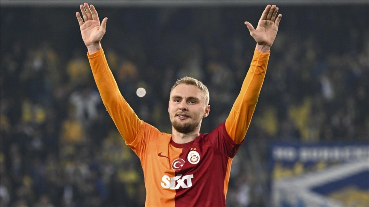 Galatasaraylı Nelsson, Roma ile transfer görüşmeleri için İtalya'ya gitti