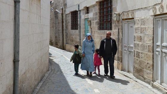 Gardıroba yerleşen aile iş buldu