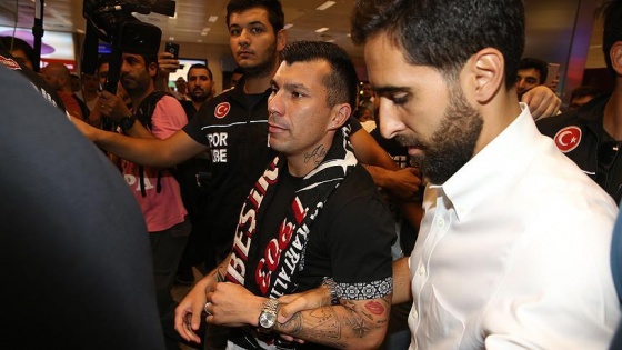 Gary Medel, İstanbul'da