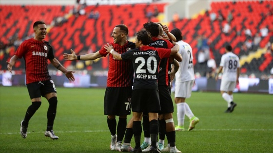 Gaziantep, konuk ettiği Altay'ı 4-1 yendi