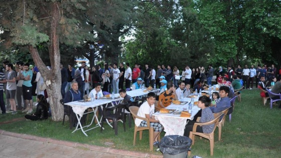 Gaziantep'te 6 bin kişilik iftar çadırı kuruldu