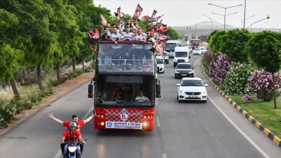 Gazişehir Gaziantep'e coşkulu karşılama