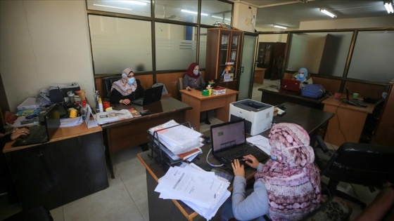 Gazze&#039;de Kovid-19 nedeniyle kamu kurumlarında aylardır kısmi yürütülen faaliyetler yeniden başladı