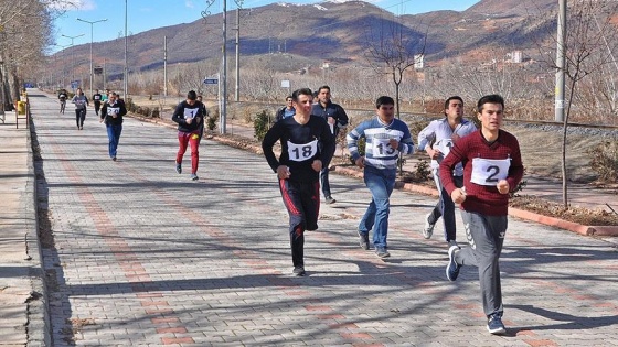 Geçici köy korucu adayları kadro için ter döktü