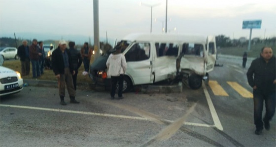 Gediz’de trafik kazası: 1 ölü, 4 yaralı