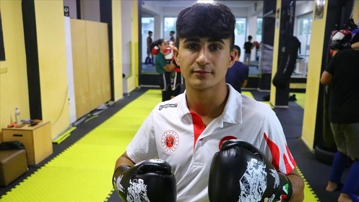 Gençler dünya ikincisi muaythai sporcusu Cihan Doğu, gözünü zirveye dikti