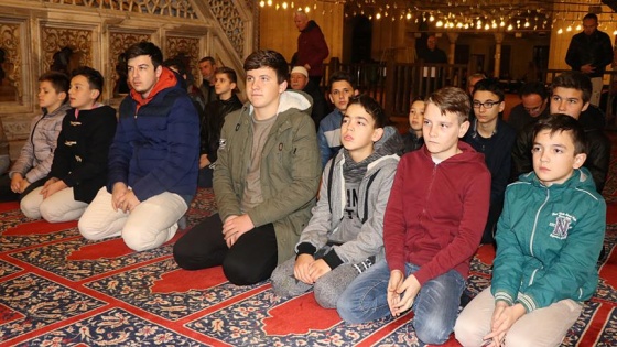 Gençler sabah namazında Selimiye Camii'nde buluştu